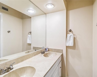5734 Ashton Lake Drive - Photo Thumbnail 17