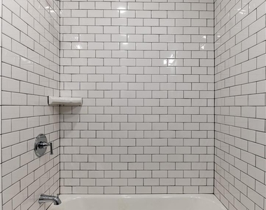 948 N Front Street - Photo Thumbnail 17