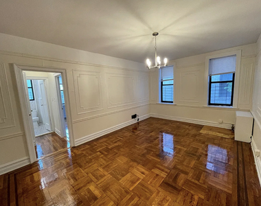 621 Crown Street - Photo Thumbnail 1