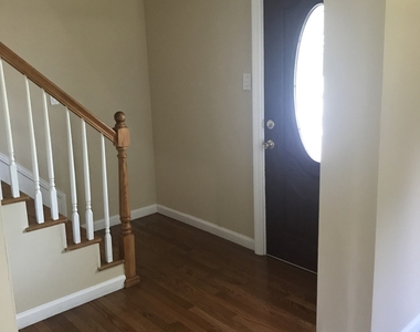 310 Connecticut Avenue - Photo Thumbnail 10