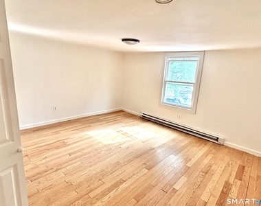 582 Main Street - Photo Thumbnail 6