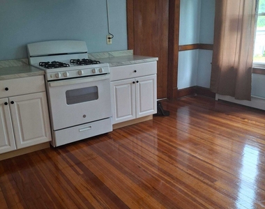 486 Wilson Street - Photo Thumbnail 2
