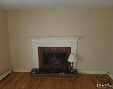 36 Woodcrest Drive - Photo Thumbnail 3
