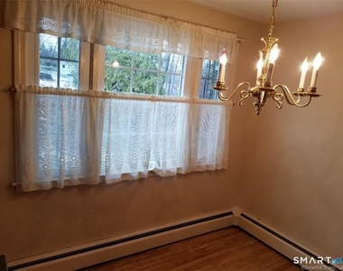 36 Woodcrest Drive - Photo Thumbnail 6