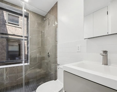 184 Claremont Avenue - Photo Thumbnail 8