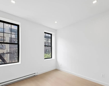 184 Claremont Avenue - Photo Thumbnail 3