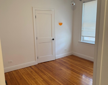Courter Avenue - Photo Thumbnail 11