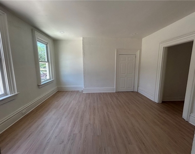 1615 Manhattan Street - Photo Thumbnail 14