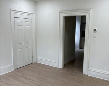 1615 Manhattan Street - Photo Thumbnail 11
