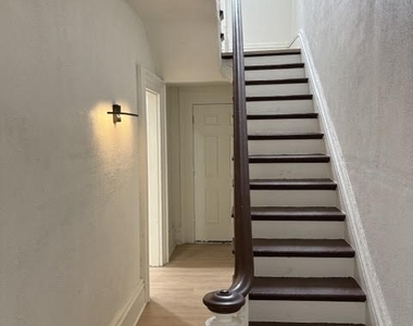 1615 Manhattan Street - Photo Thumbnail 6