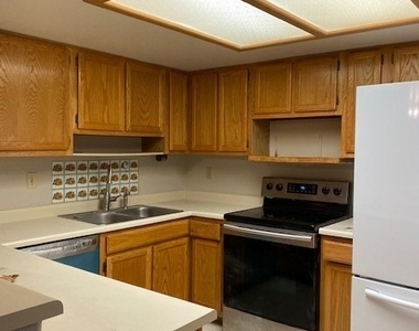 3450 Erva Street - Photo Thumbnail 6