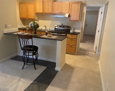 1303 Darlene Way - Photo Thumbnail 2