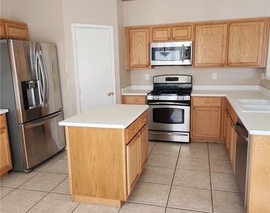 8657 Majestic Vision Way - Photo Thumbnail 3