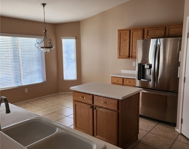 8657 Majestic Vision Way - Photo Thumbnail 4