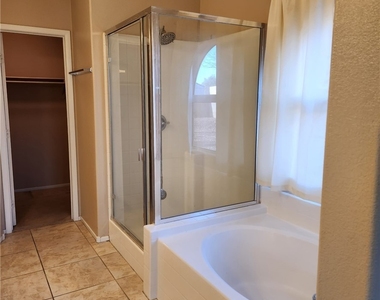 8657 Majestic Vision Way - Photo Thumbnail 9