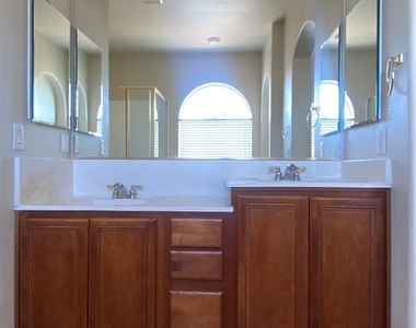 5980 Fidenza Avenue - Photo Thumbnail 37