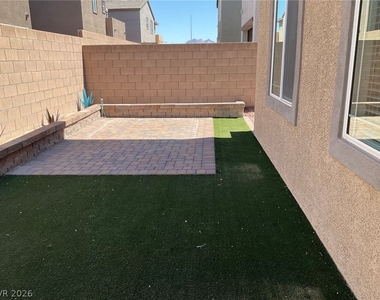 482 Daphne Terrace Street - Photo Thumbnail 5