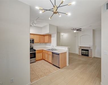 9050 W Warm Springs Road - Photo Thumbnail 10