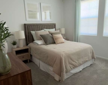 4717 Woodland Avenue - Photo Thumbnail 15
