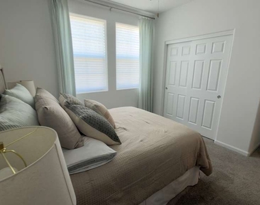 4717 Woodland Avenue - Photo Thumbnail 17