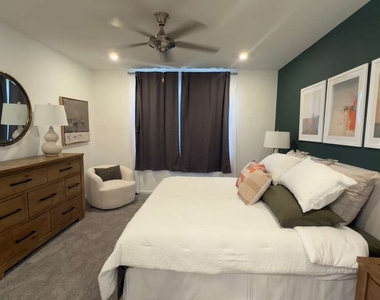 4717 Woodland Avenue - Photo Thumbnail 25