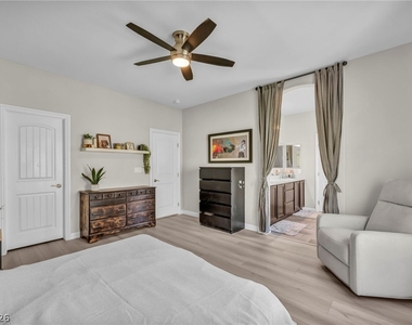 6777 Byron Bay Court - Photo Thumbnail 30