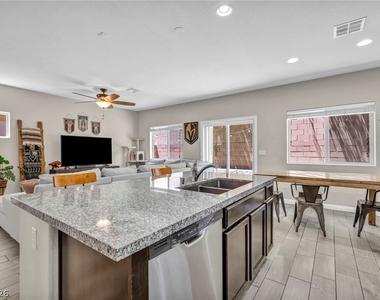 6777 Byron Bay Court - Photo Thumbnail 25