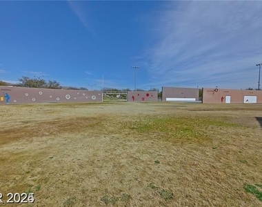 10085 Natchez Trace Street - Photo Thumbnail 2