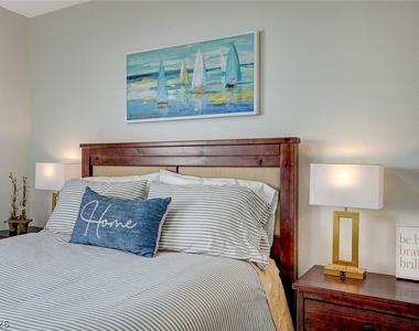 1808 Stablegate Avenue - Photo Thumbnail 24