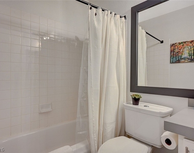1808 Stablegate Avenue - Photo Thumbnail 30