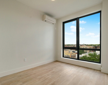 11 Herkimer Street - Photo Thumbnail 3