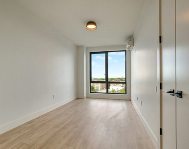 11 Herkimer Street - Photo Thumbnail 5
