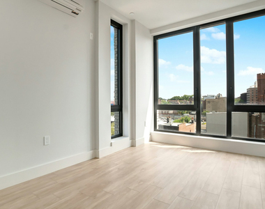 11 Herkimer Street - Photo Thumbnail 2