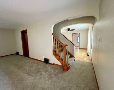 2727 Hall Street - Photo Thumbnail 26