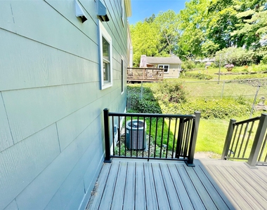 2727 Hall Street - Photo Thumbnail 14