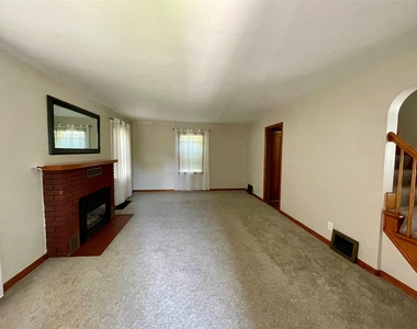 2727 Hall Street - Photo Thumbnail 29