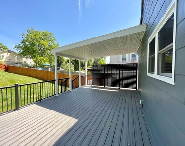2727 Hall Street - Photo Thumbnail 13