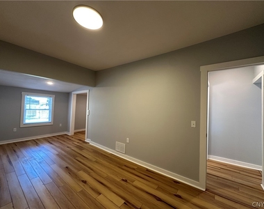 128 Caroline Avenue - Photo Thumbnail 36