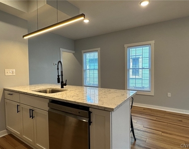 128 Caroline Avenue - Photo Thumbnail 28