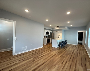 128 Caroline Avenue - Photo Thumbnail 33
