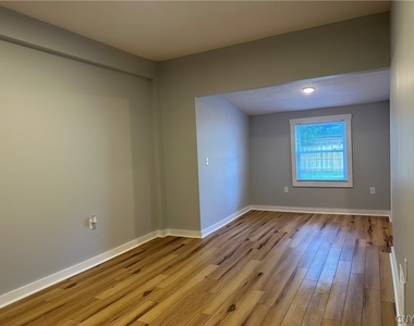 128 Caroline Avenue - Photo Thumbnail 24