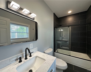 128 Caroline Avenue - Photo Thumbnail 14