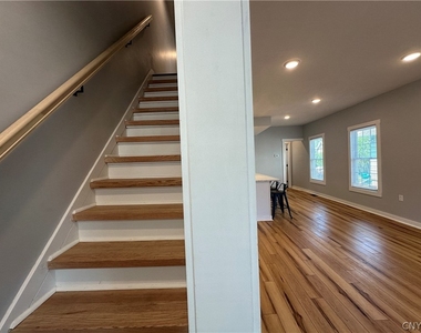 128 Caroline Avenue - Photo Thumbnail 18