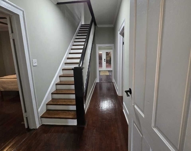 402 Meriwether Street - Photo Thumbnail 8