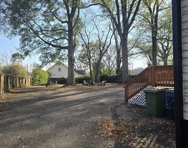 402 Meriwether Street - Photo Thumbnail 33