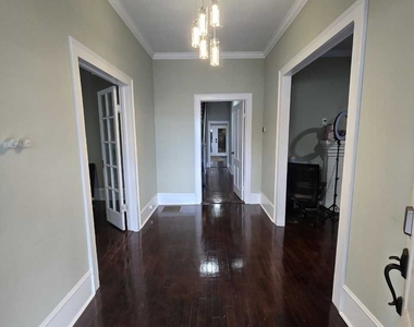 402 Meriwether Street - Photo Thumbnail 5