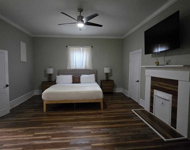 402 Meriwether Street - Photo Thumbnail 10