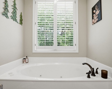 1279 Quail Cove Drive - Photo Thumbnail 15
