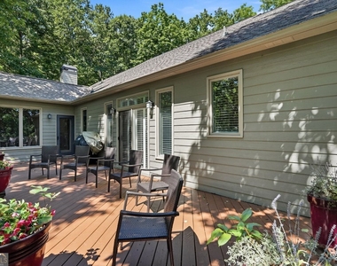 1279 Quail Cove Drive - Photo Thumbnail 11