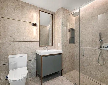 Rockwell Pl - Photo Thumbnail 3